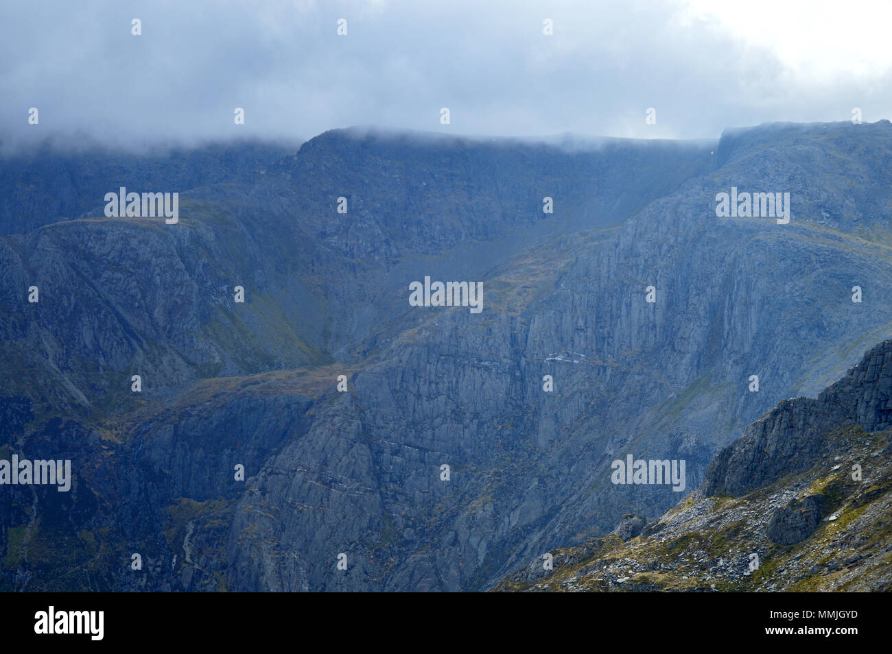 Walk in Cwm Idwal through Hells Kitchen to Y Garn Stock Photo