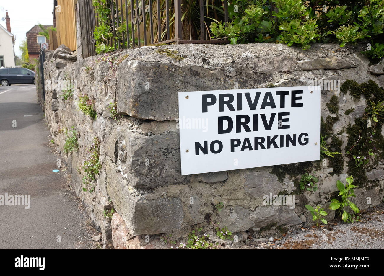 May 2018 - Private Drive - No parking sign in rural Somerset village of Cheddar Stock Photo