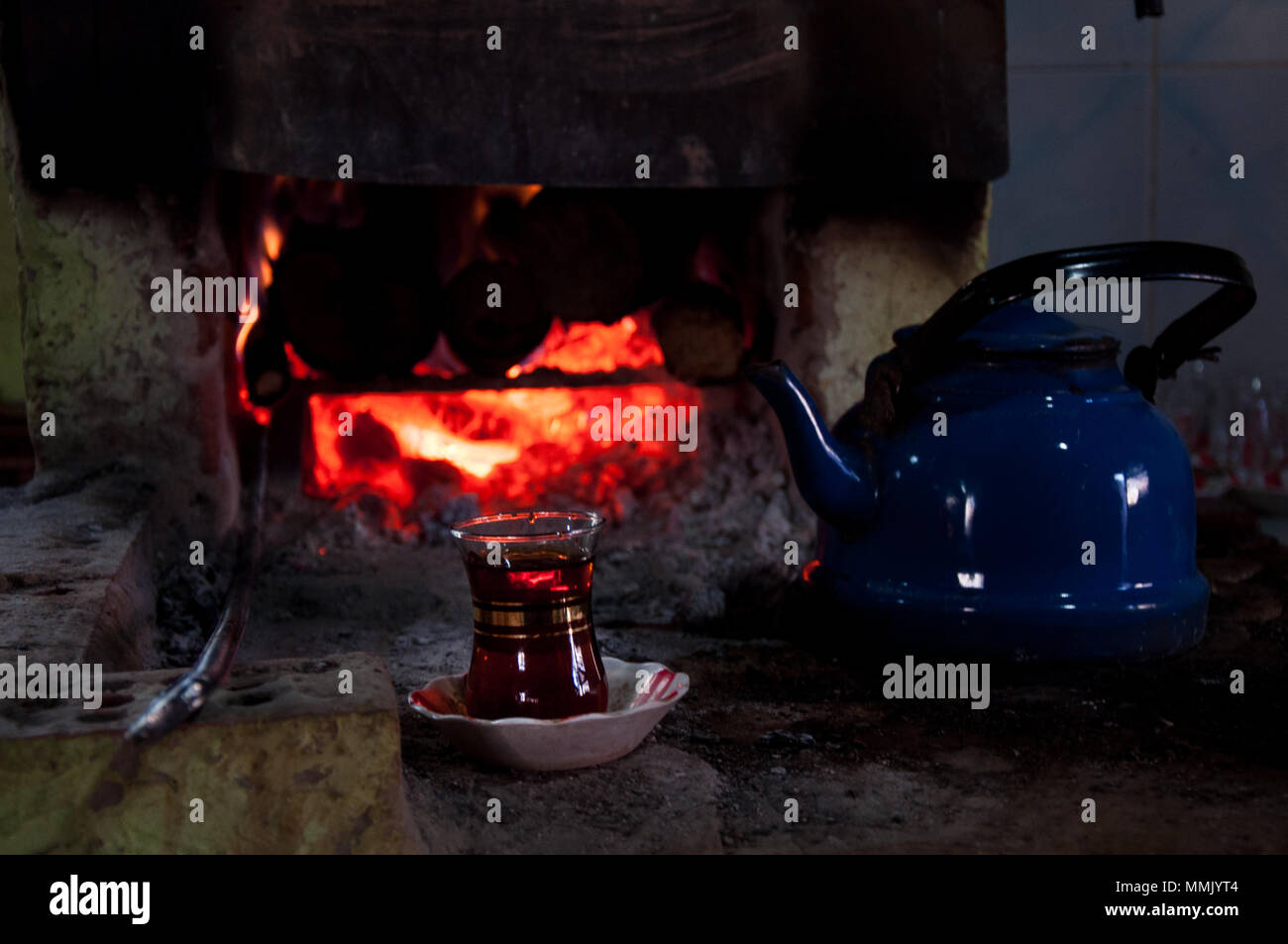 Kettle Boiling Fireplace High Resolution Stock Photography and Images
