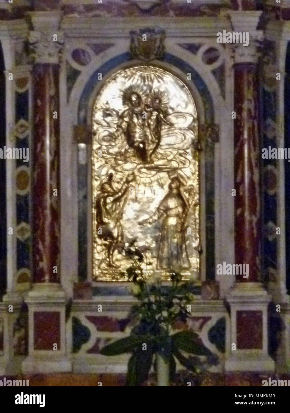 . English: 'Gospa od plača' (The Sighing Lady') (1640) on the main altar; Interior of the Cathedral of St. Jacob in Šibenik, Croatia  . 12 May 2015, 11:24:21. JoJan Cathedral of St. Jacob (10) Stock Photo