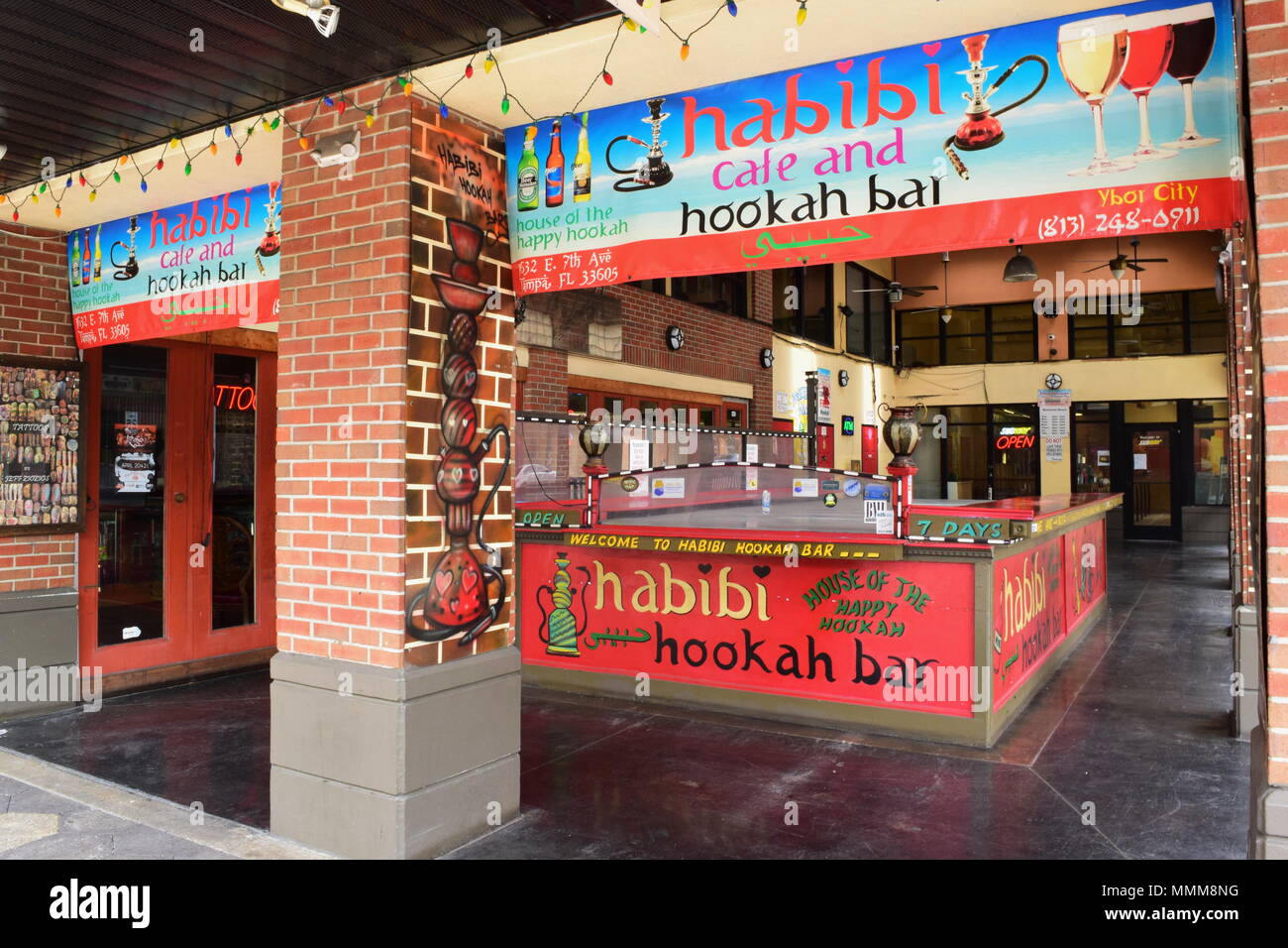 Hookah lounge hires stock photography and images Alamy