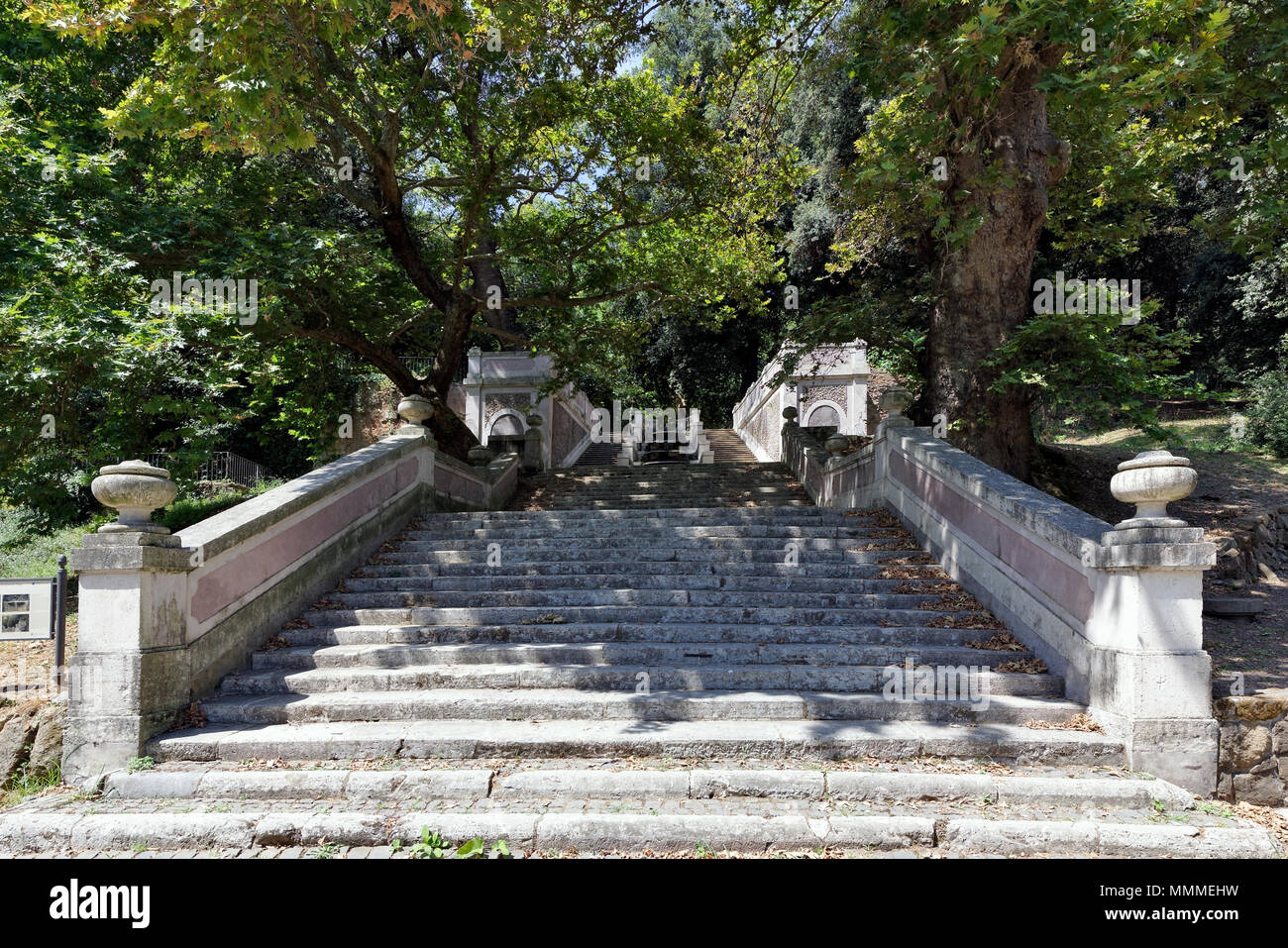 The monumental staircase with the fountain of eleven sprouts (Fontana