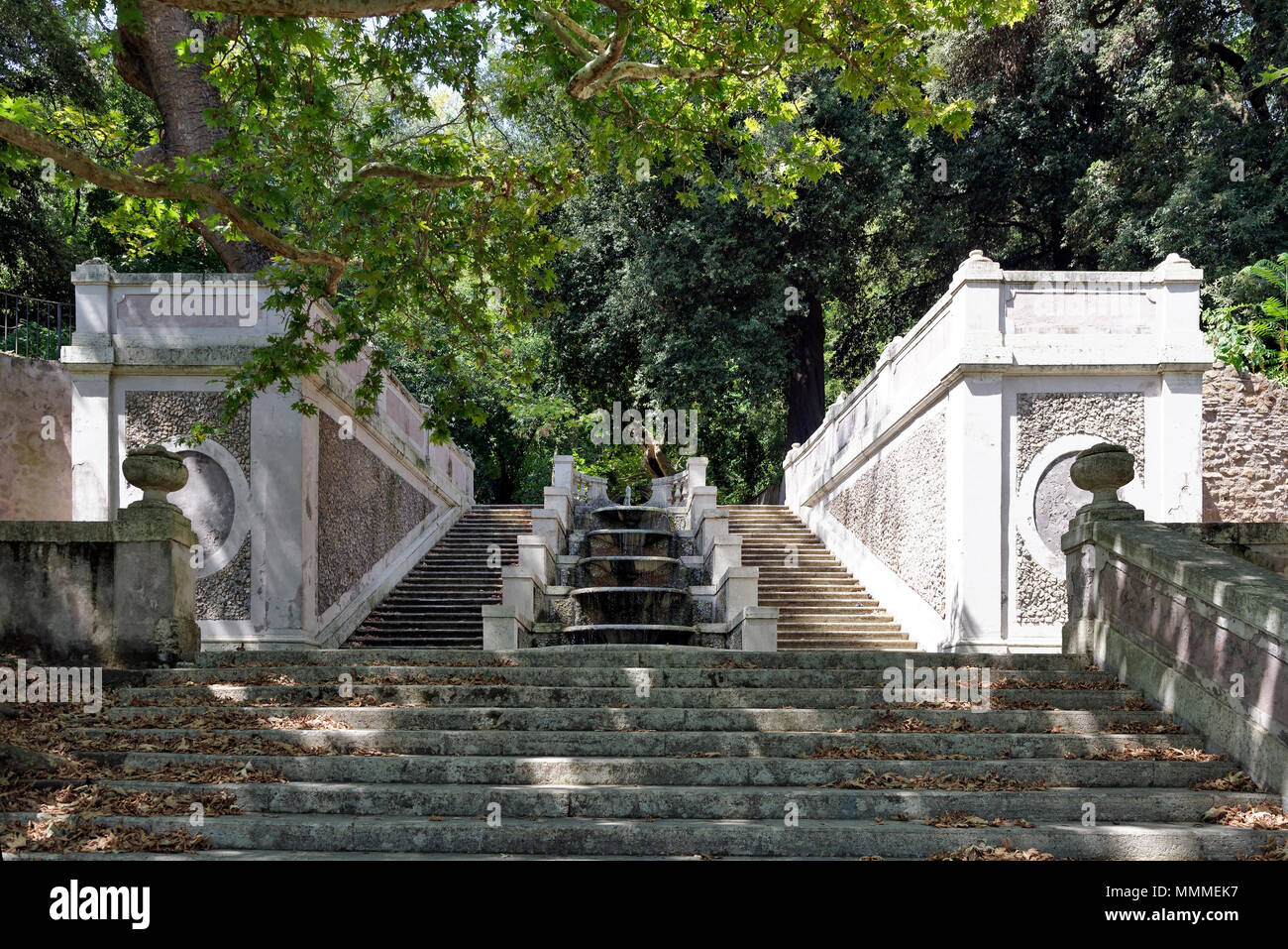 The monumental staircase with the fountain of eleven sprouts (Fontana