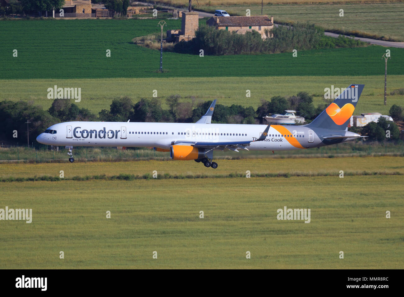 Boeing 757 from Thomas Cook landing on the beautiful island in Spain Stock Photo