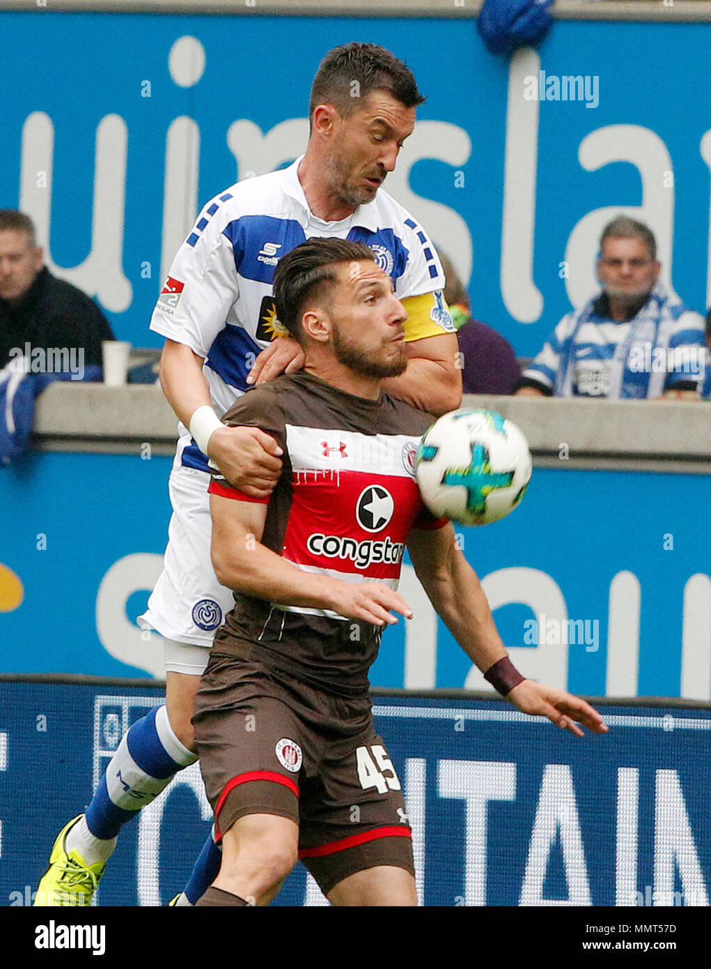 13 May 2018, Germany, Duisburg: Soccer, 2. Bundesliga, MSV Duisburg vs 