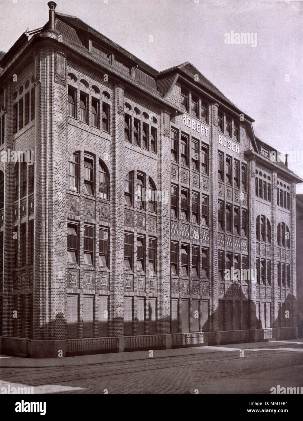 . Ehemaliger Fabrikbau von Bosch in Stuttgart, Gebäude Forststraße 7, Fassade an der Seidenstraße, Baujahr 1909.  . 1911. Unknown Boschareal, 008 Stock Photo