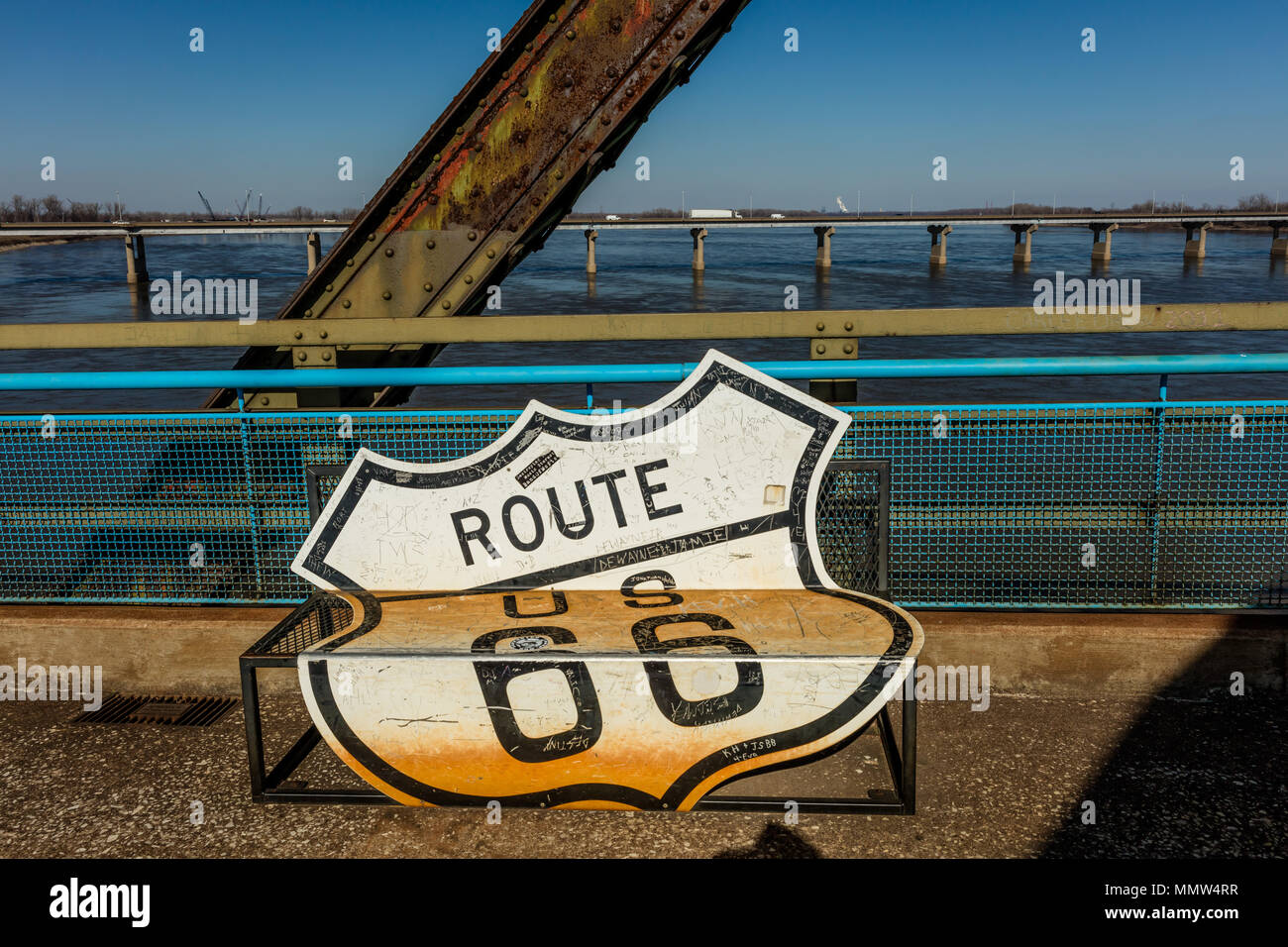 Classic Old Chain of Rocks Bridge crosses the Missouri River in St ...