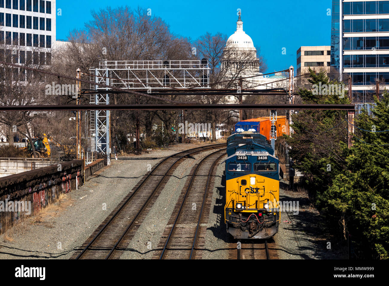 MARCH 26, 2108 - Freight train with US Capitol in background approaches ...