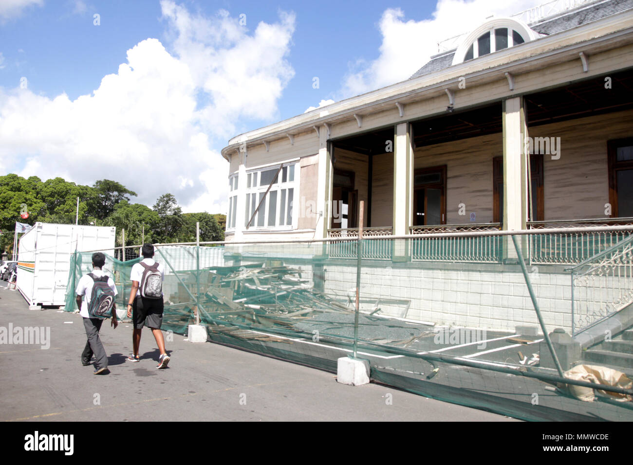 le plaza rose hill under construction Stock Photo Alamy