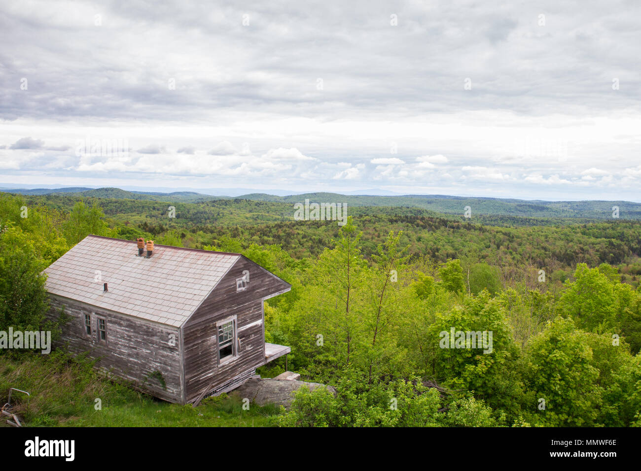 Historic cabin at overlook at Hogback Mountain in Vermont Green