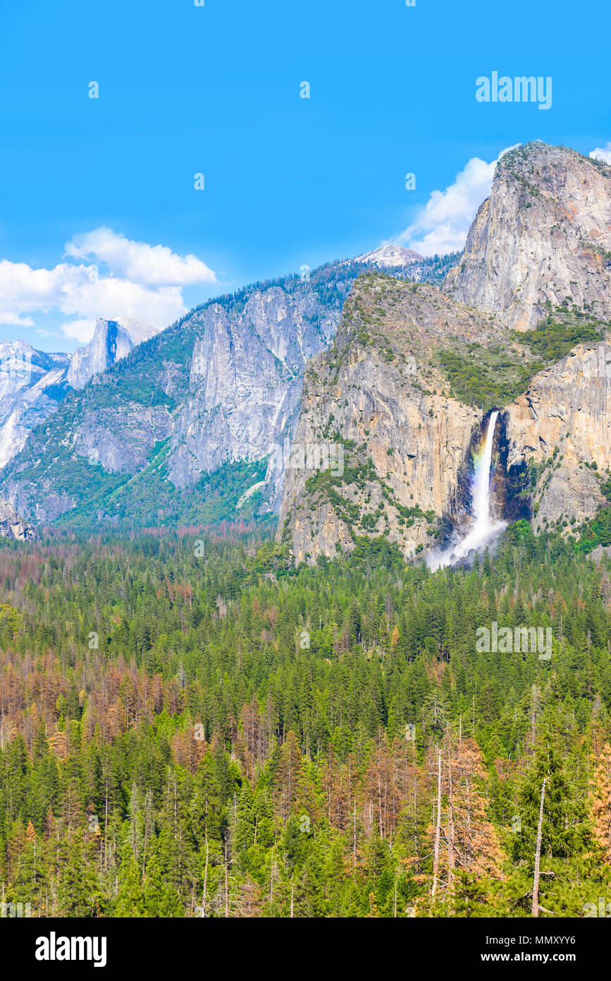 View of Yosemite Valley from Tunnel View point - view to Bridal veil falls, El Capitan and Half Dome - Yosemite National Park in California, USA Stock Photo