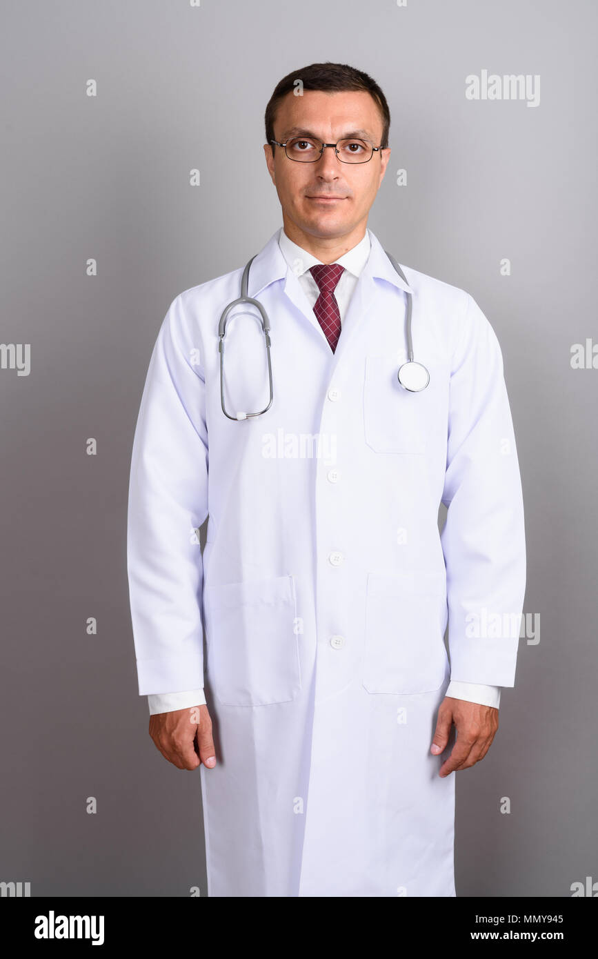 Doctor man wearing stethoscope hi-res stock photography and images - Alamy