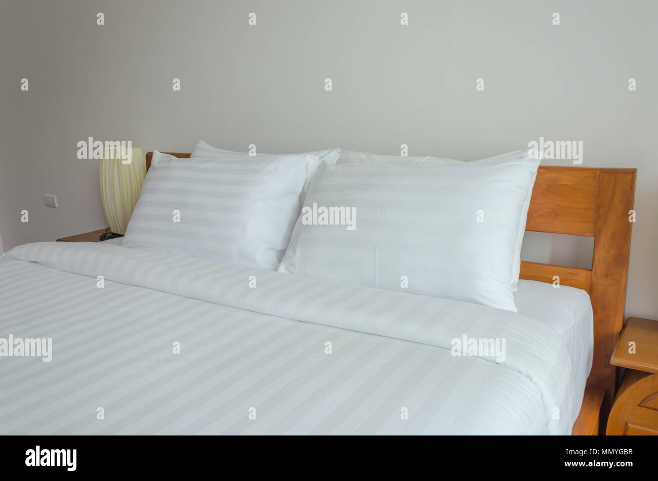 Bedspread & Pillow Set - Coimbra