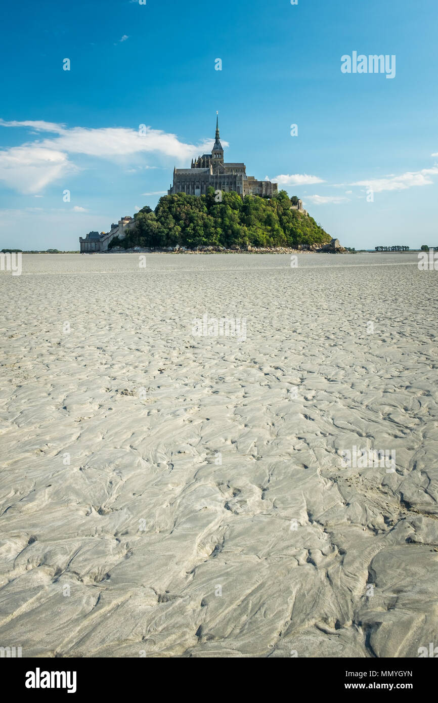 Mont saint michel tides hires stock photography and images Alamy