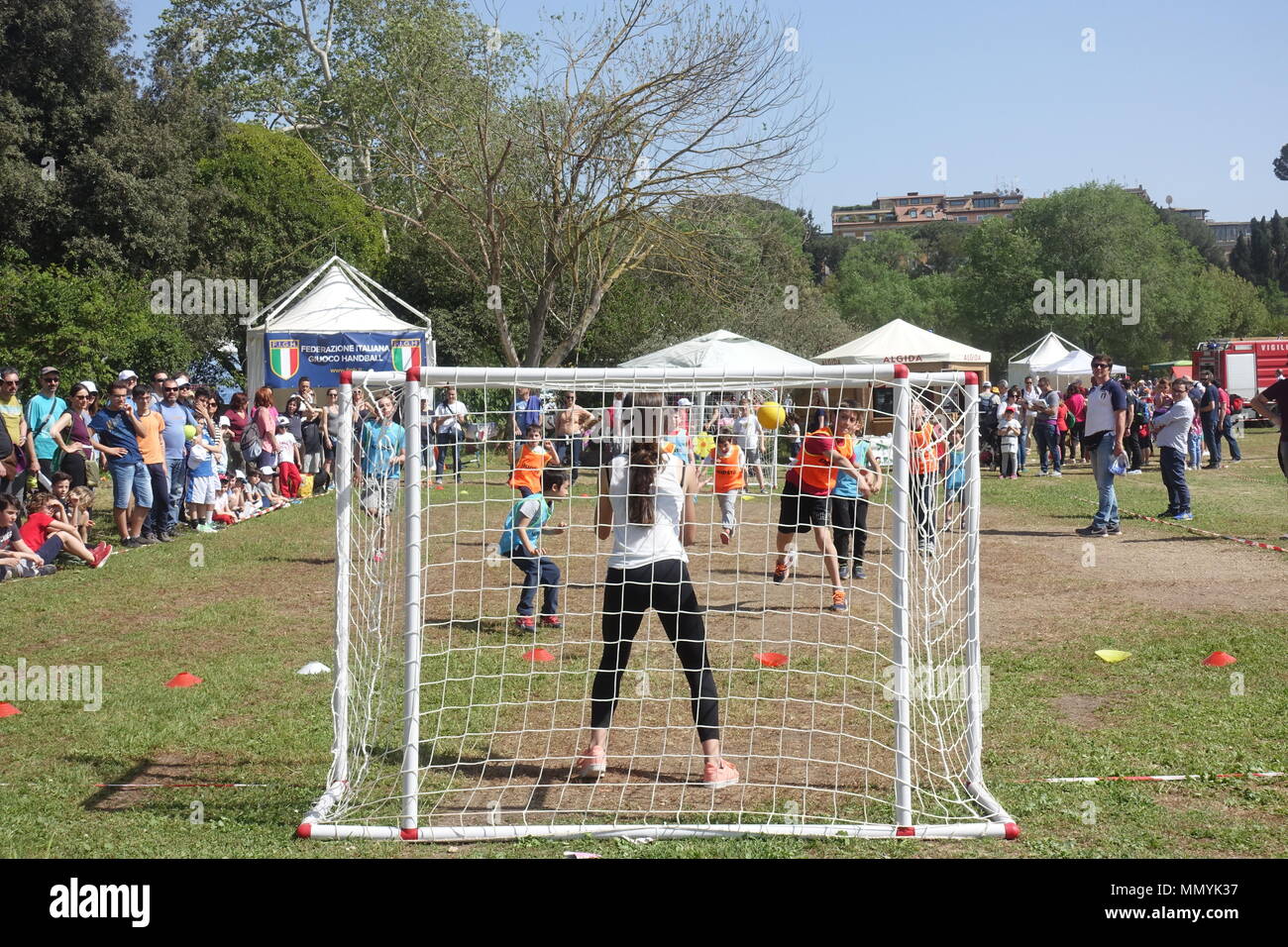 Kids and sport hi-res stock photography and images - Alamy