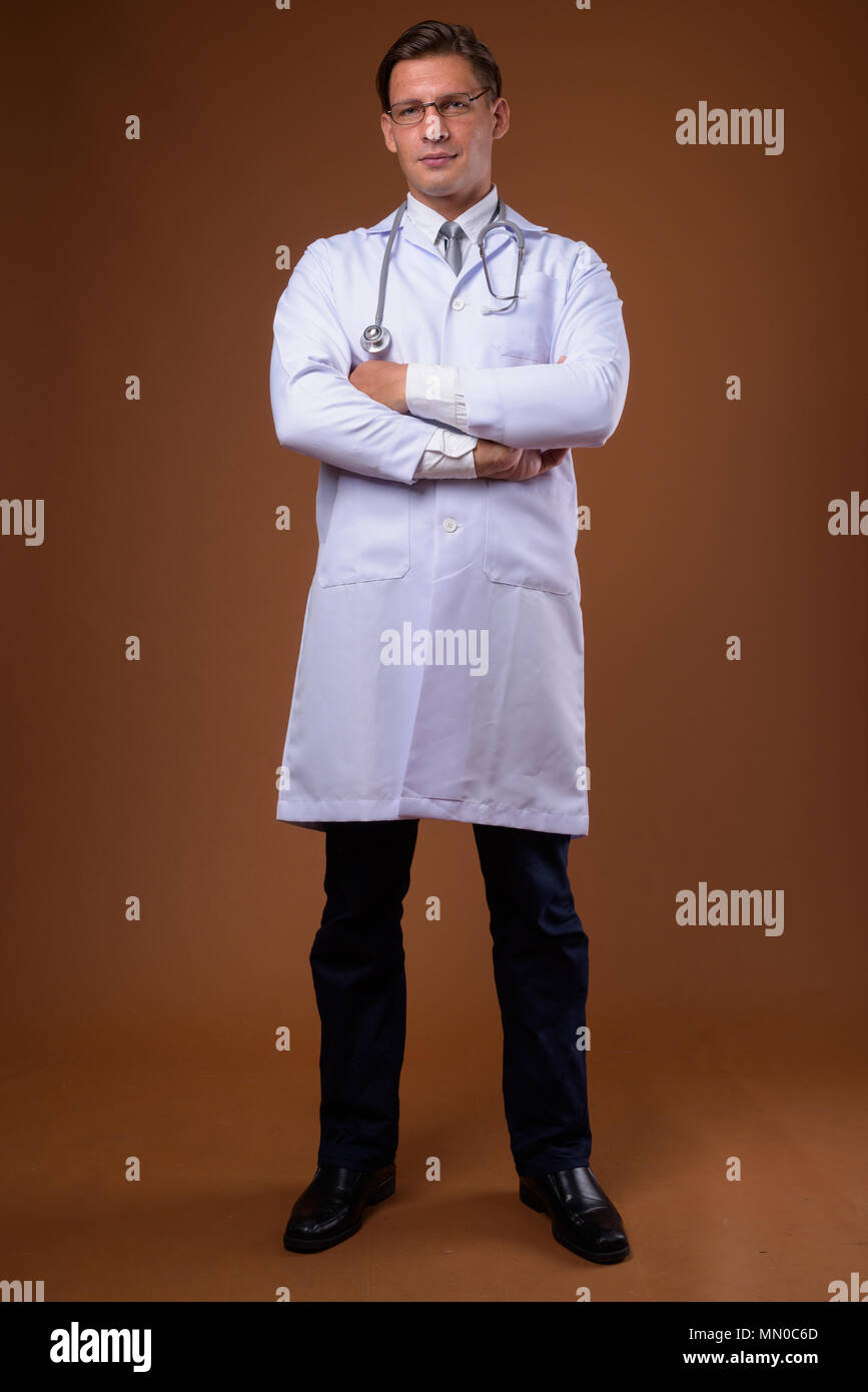 Doctor man studio shot hi-res stock photography and images - Alamy