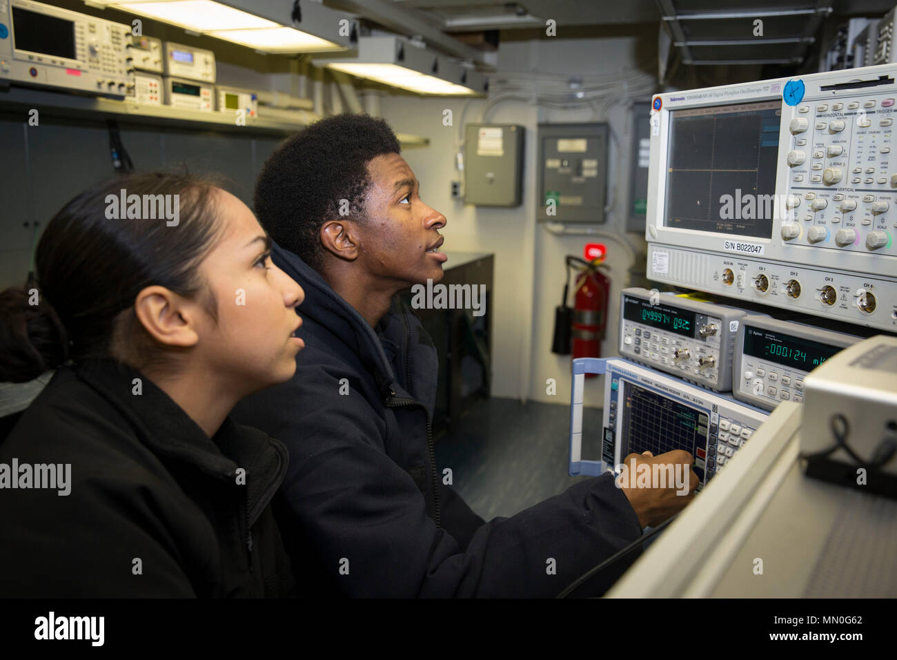 ATLANTIC OCEAN (Aug. 4, 2017) Aviation Electronics Technician Airman