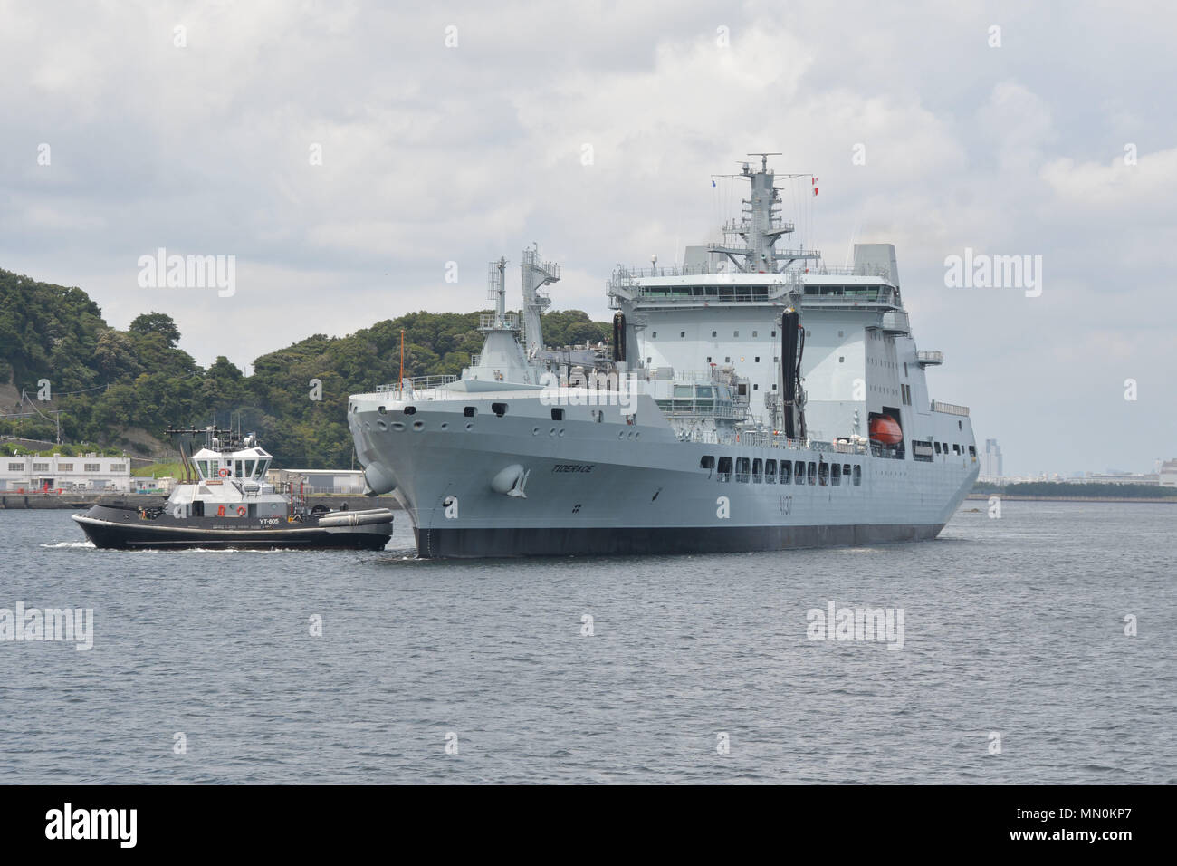 Tide Class Fast Royalfleetauxiliary hi-res stock photography and images - Alamy