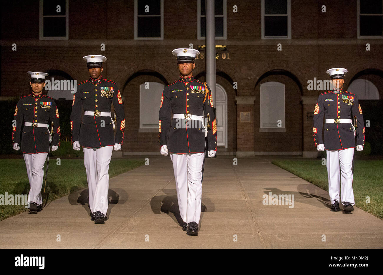 USMC US MARINE CORPS MARINES ENLISTED PARADE & DRESS BLUES WHITE BELT FITS ALL - Foto 11
