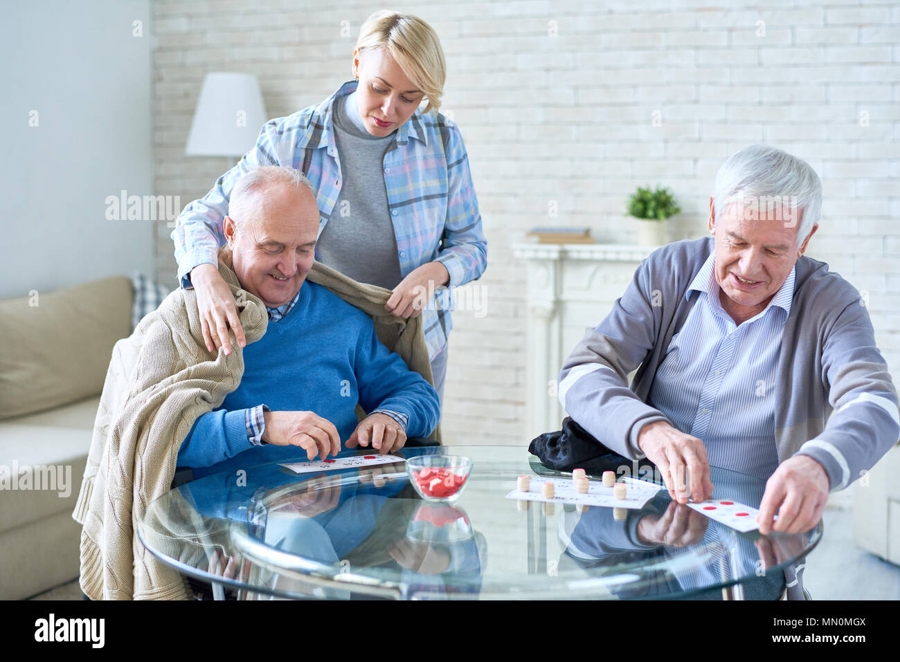 Caring for elderly hi-res stock photography and images - Alamy