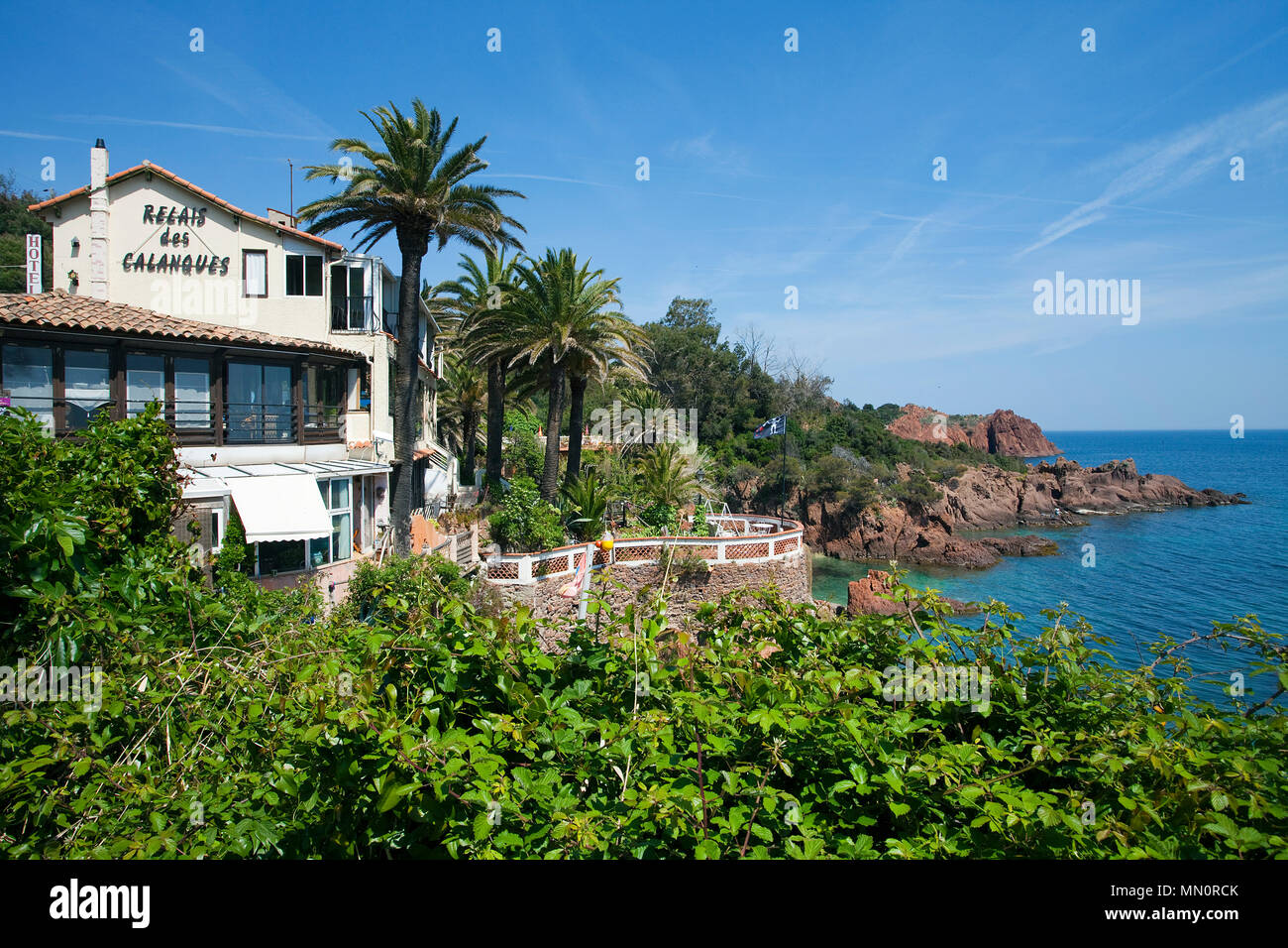 Small hotel at the rocky coast of Le Trayas, Esterel region, Departements Var, Alpes-Maritimes, South France, France, Europe Stock Photo