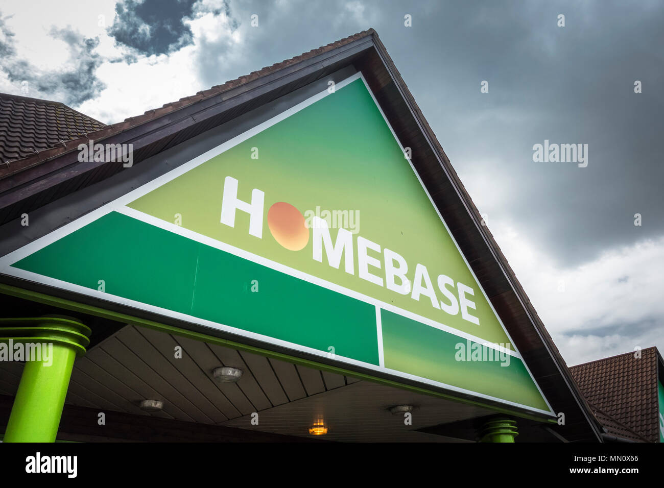 Warehouse like chain for diy hires stock photography and images Alamy