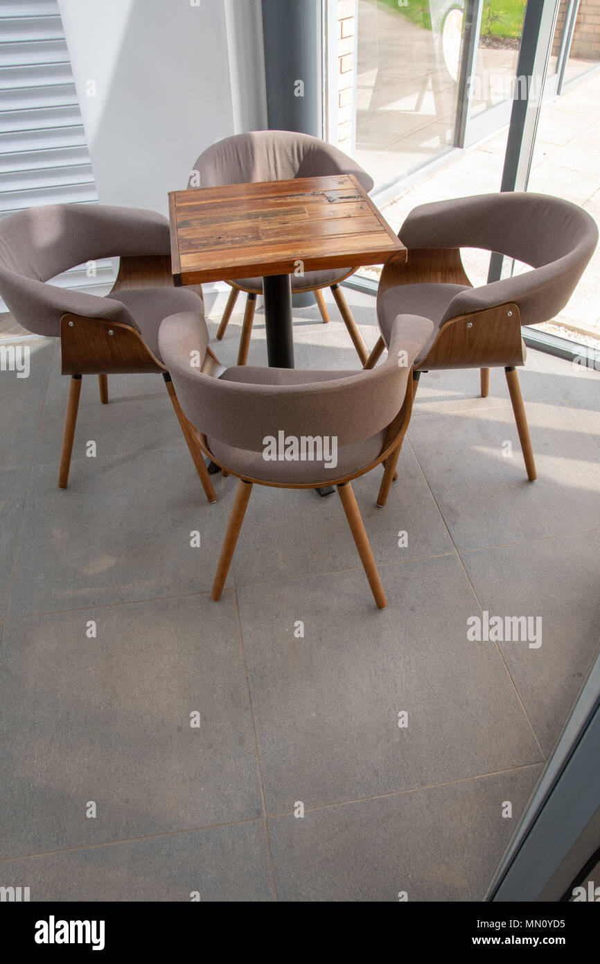 Oak coffee tables hires stock photography and images Alamy