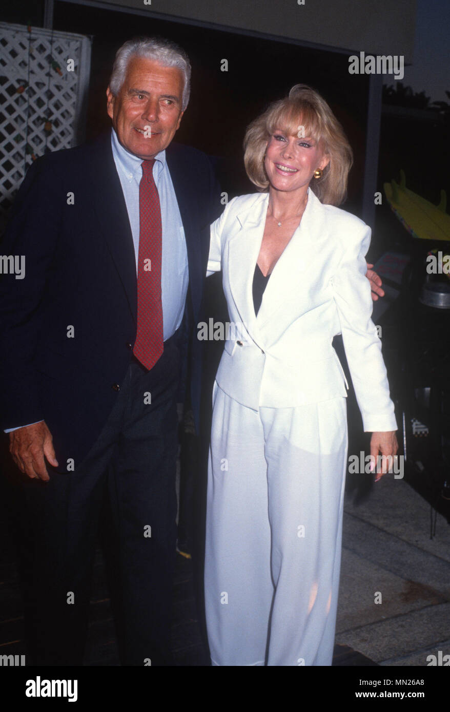 Barbara eden 1990 hi-res stock photography and images - Alamy