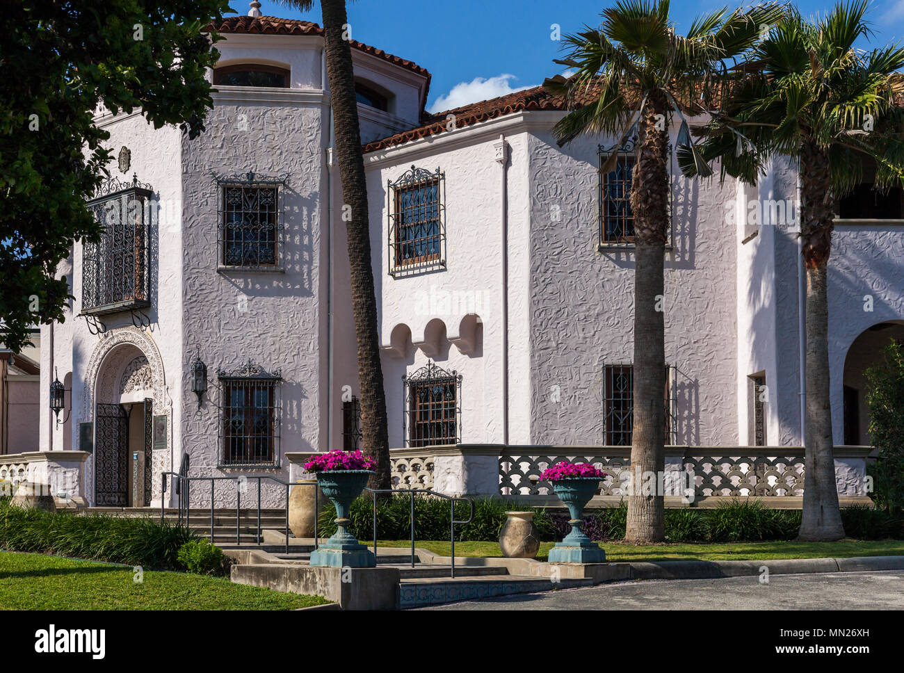 Mcnay museum in san antonio hires stock photography and images Alamy
