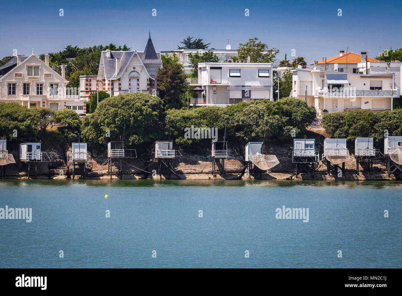 Royan (south western France, Atlantic coast): villas along the waterfront, Pontaillac bay; Belle Epoque and  modern villas overhanging the square fish Stock Photo