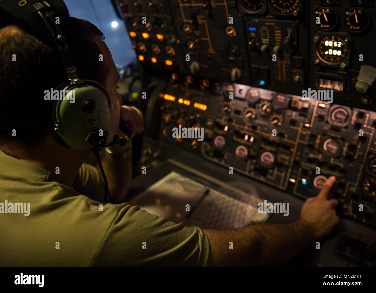 KC-10 Extender is a United States Air Force aerial refueling aircraft ...