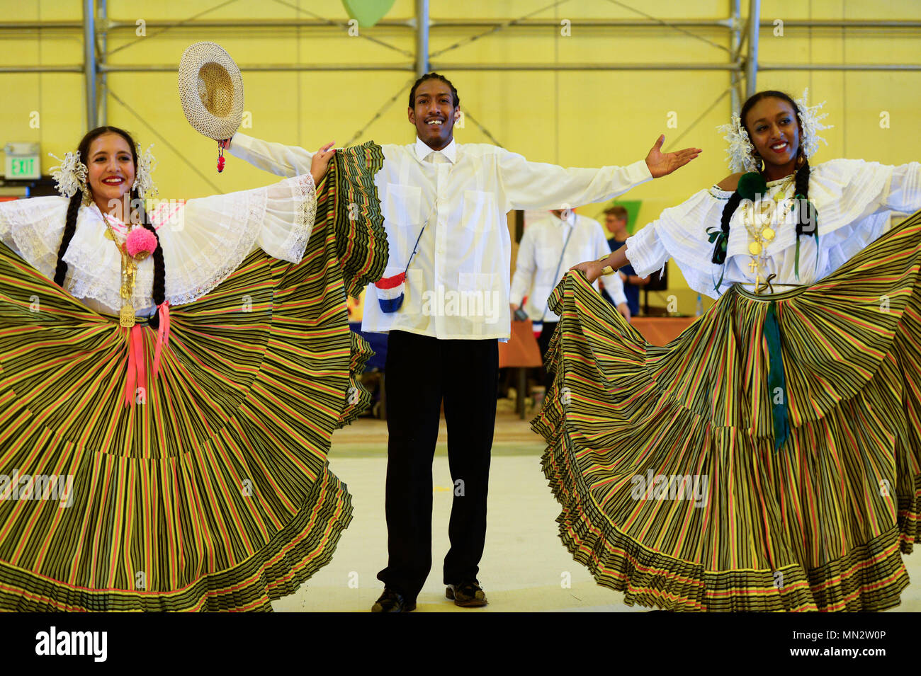 469 Panama Dancers Stock Photos, High-Res Pictures, and Images - Getty  Images