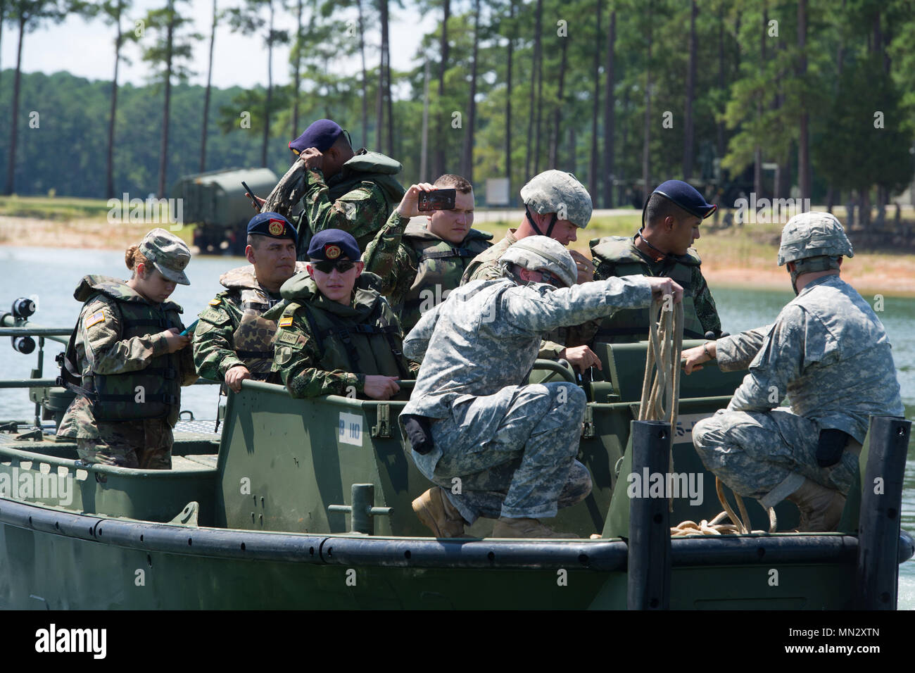 Colombian Army engineers learn about bridging techniques from U.S