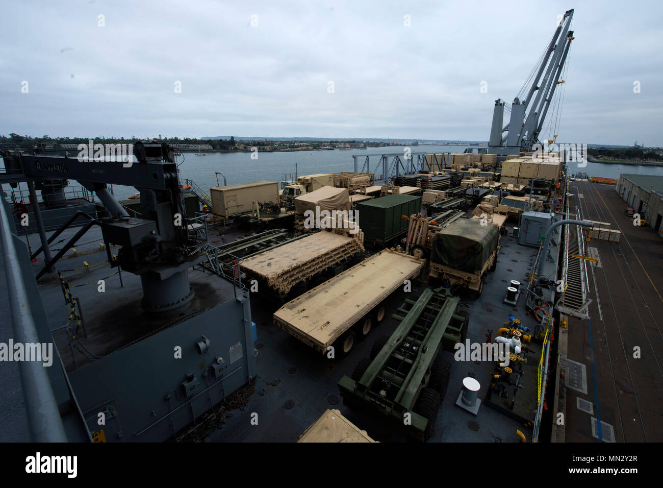 Usns bob hope hi-res stock photography and images - Alamy