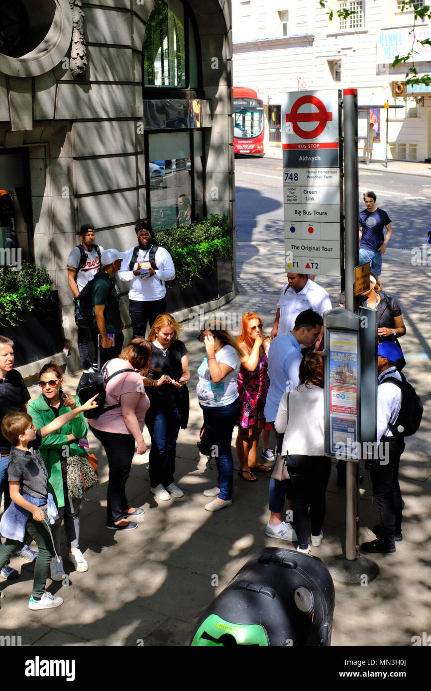 Sight seeing bus stop hi-res stock photography and images - Alamy