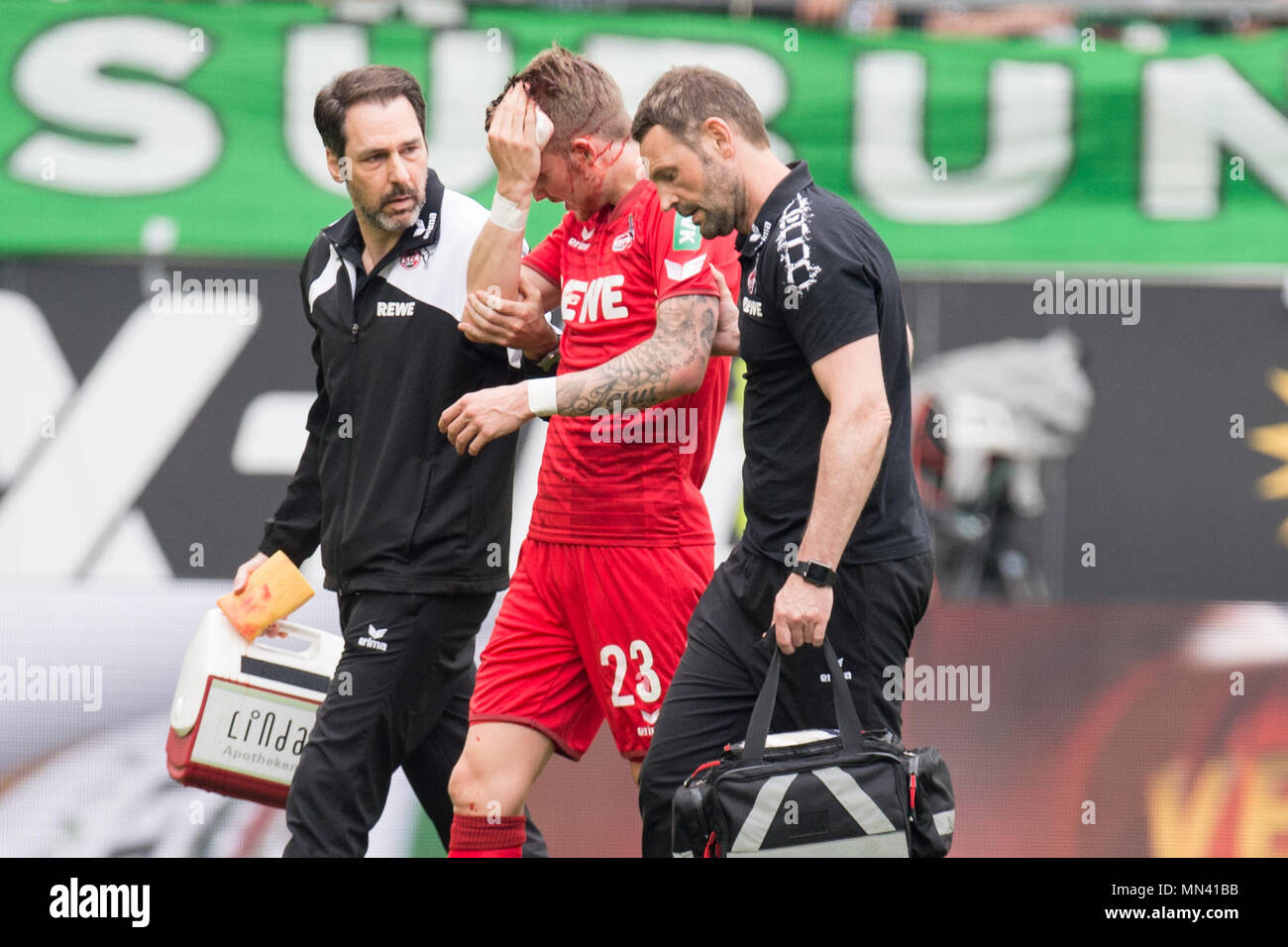 Jannes Horn K Has To Leave The Court After A Duels With Paul Verhaegh Not In The Picture Wob Blood Bleeding Injured Injury Substitution Half Figure Half Figure Football 1 Bundesliga 34 Matchday