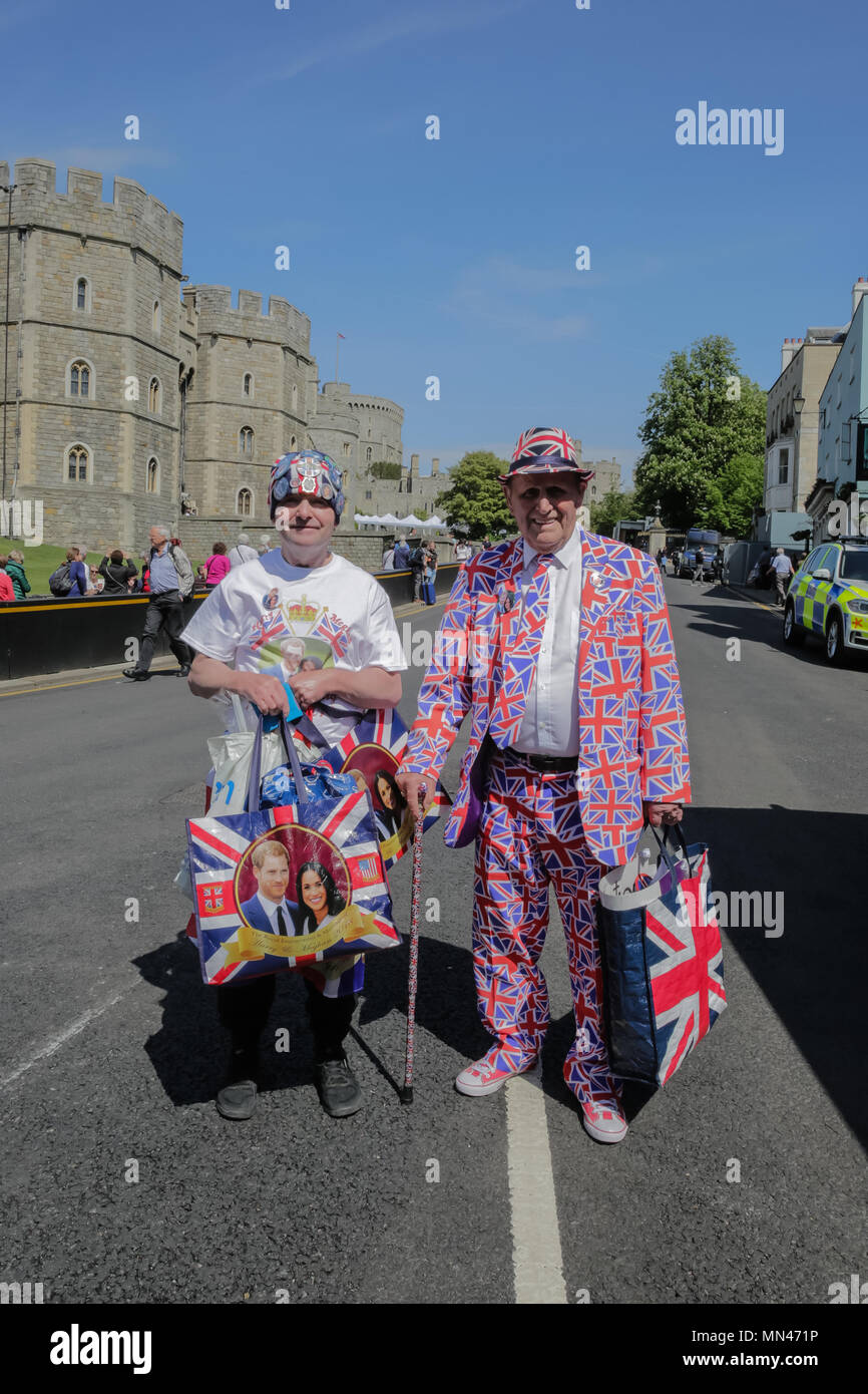 Royal super fans windsor hi-res stock photography and images - Alamy