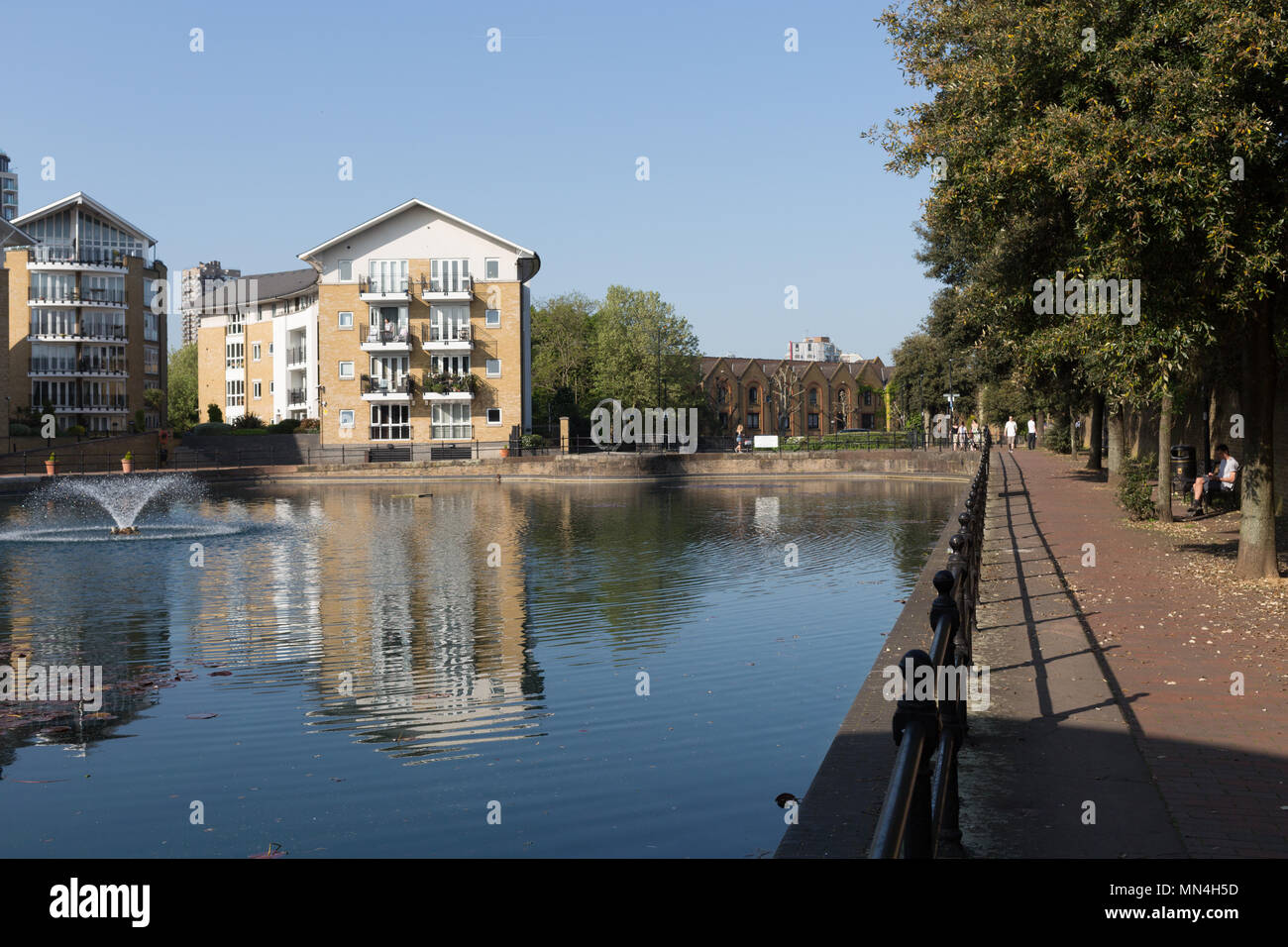 Pond in Wapping Stock Photo - Alamy