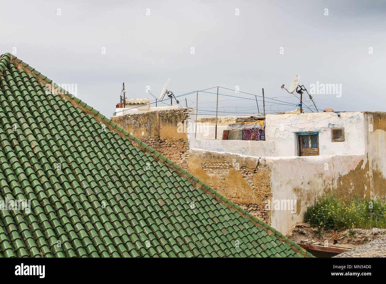 Triangle roof house hi-res stock photography and images - Alamy