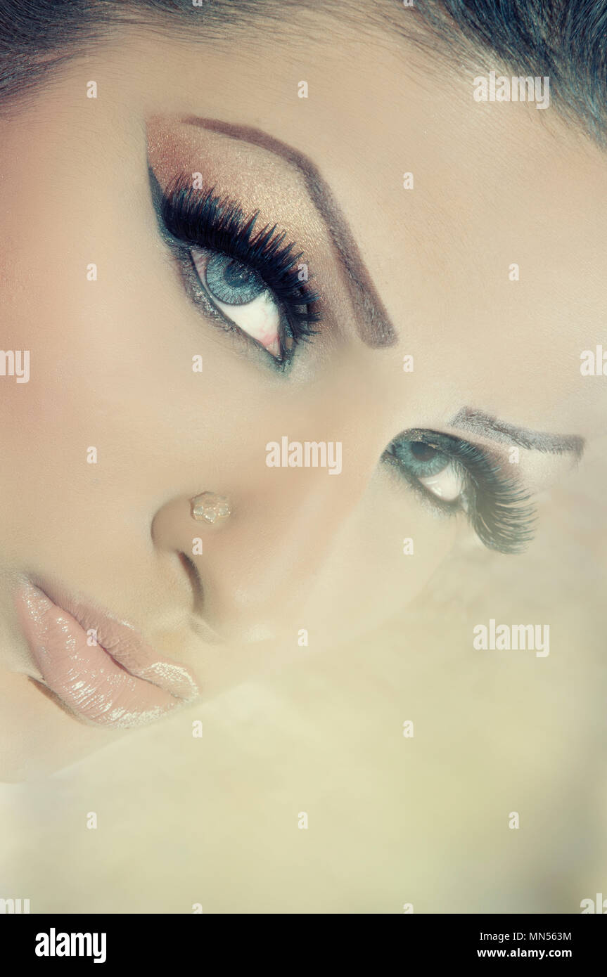 Arab eyes staring hi-res stock photography and images - Alamy