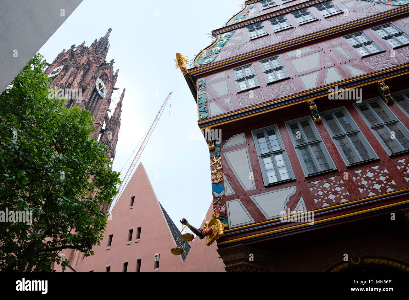 Haus zur Waage in Frankfurt am Main, Germany. The historical square is part of the former city centre (Altstadt), reconstructed in the so-called Dom-R Stock Photo