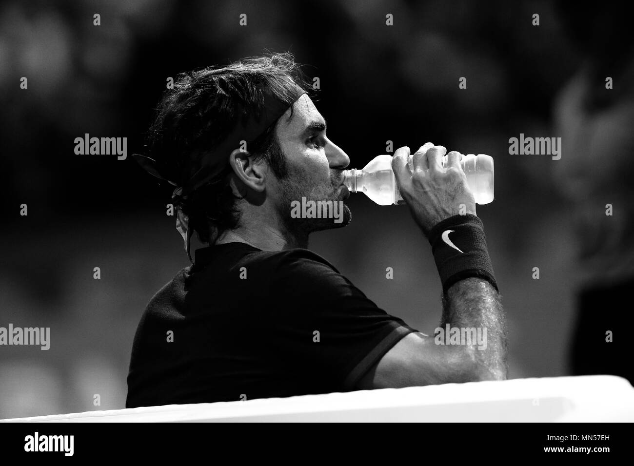 Roger Federer vs Kei Nishikori during Day 4 of the 2015 Barclays ATP World Tour Finals - O2 Arena London England. 19 November 2015 Stock Photo