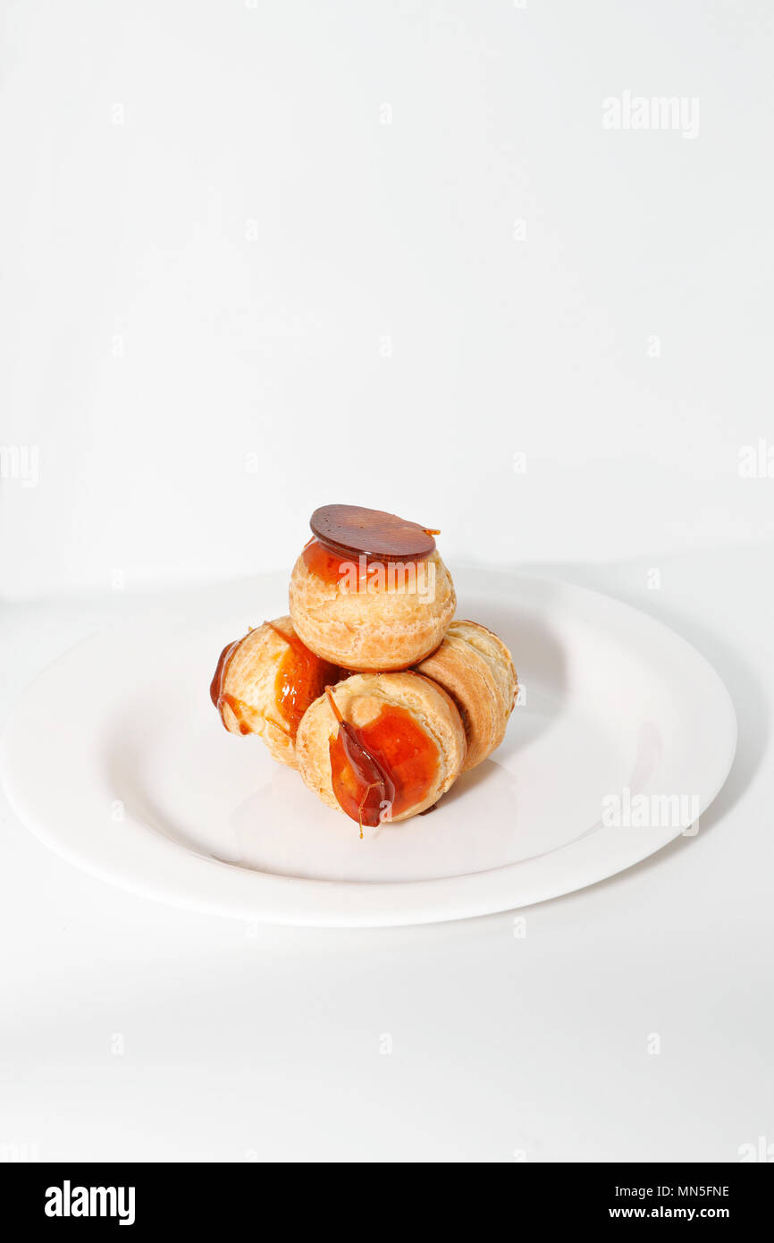 Saint Honore Cake High Resolution Stock Photography And Images Alamy Saint Honore Cake High Resolution Stock Photography And Images Alamy