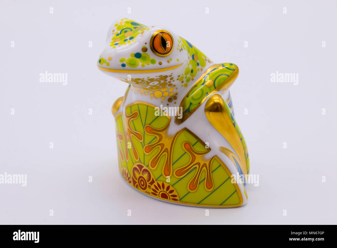 Royal Crown Derby bone china paperweight of a frog uk Stock Photo