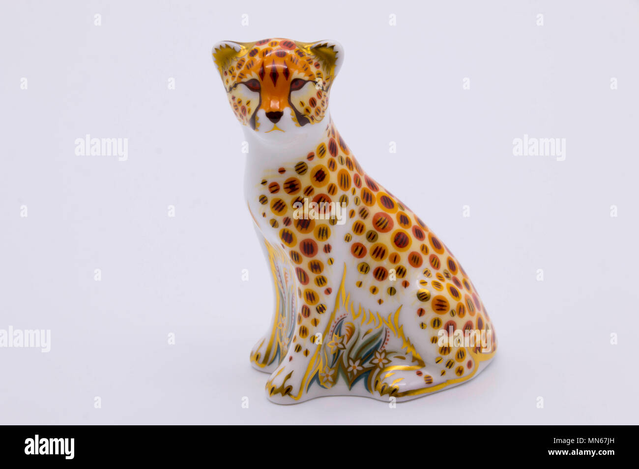 Royal Crown Derby bone china paperweight of a cheetah cub uk Stock Photo