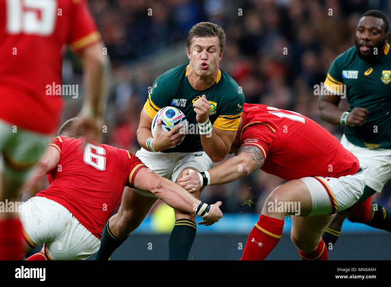 Handre Pollard during the IRB RWC 2015 Quarter Final match between Wales v RSA South Africa at Twickenham Stadium. London, England. 17 October 2015 Stock Photo