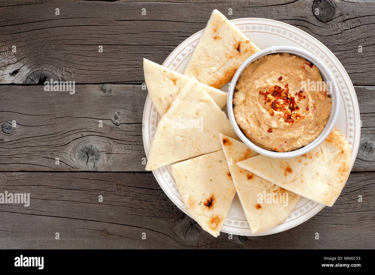 Hummus and pita bread hires stock photography and images Alamy