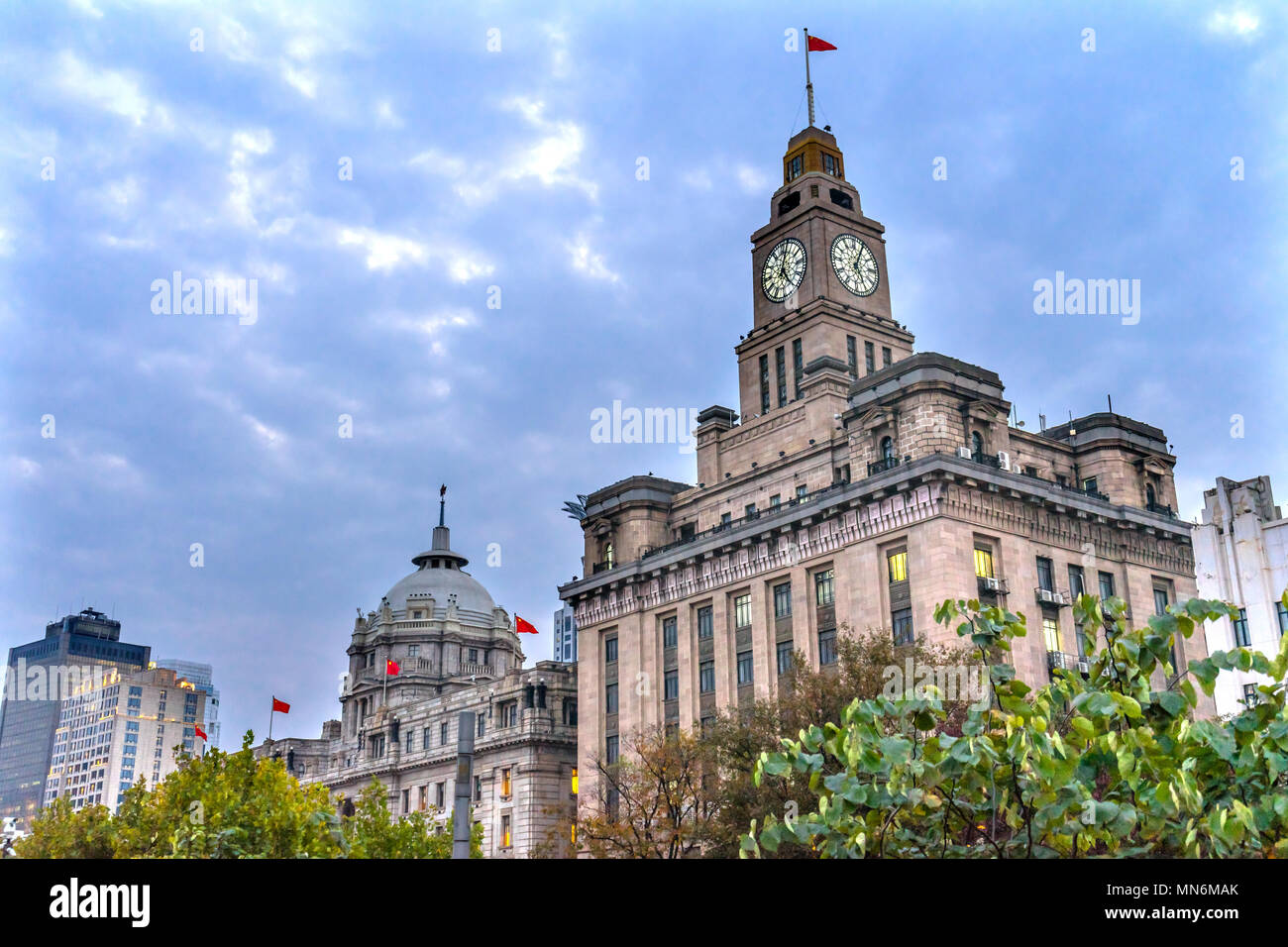 Bank City Government Bund Buildings Evening Shanghai China One of the most famous places in