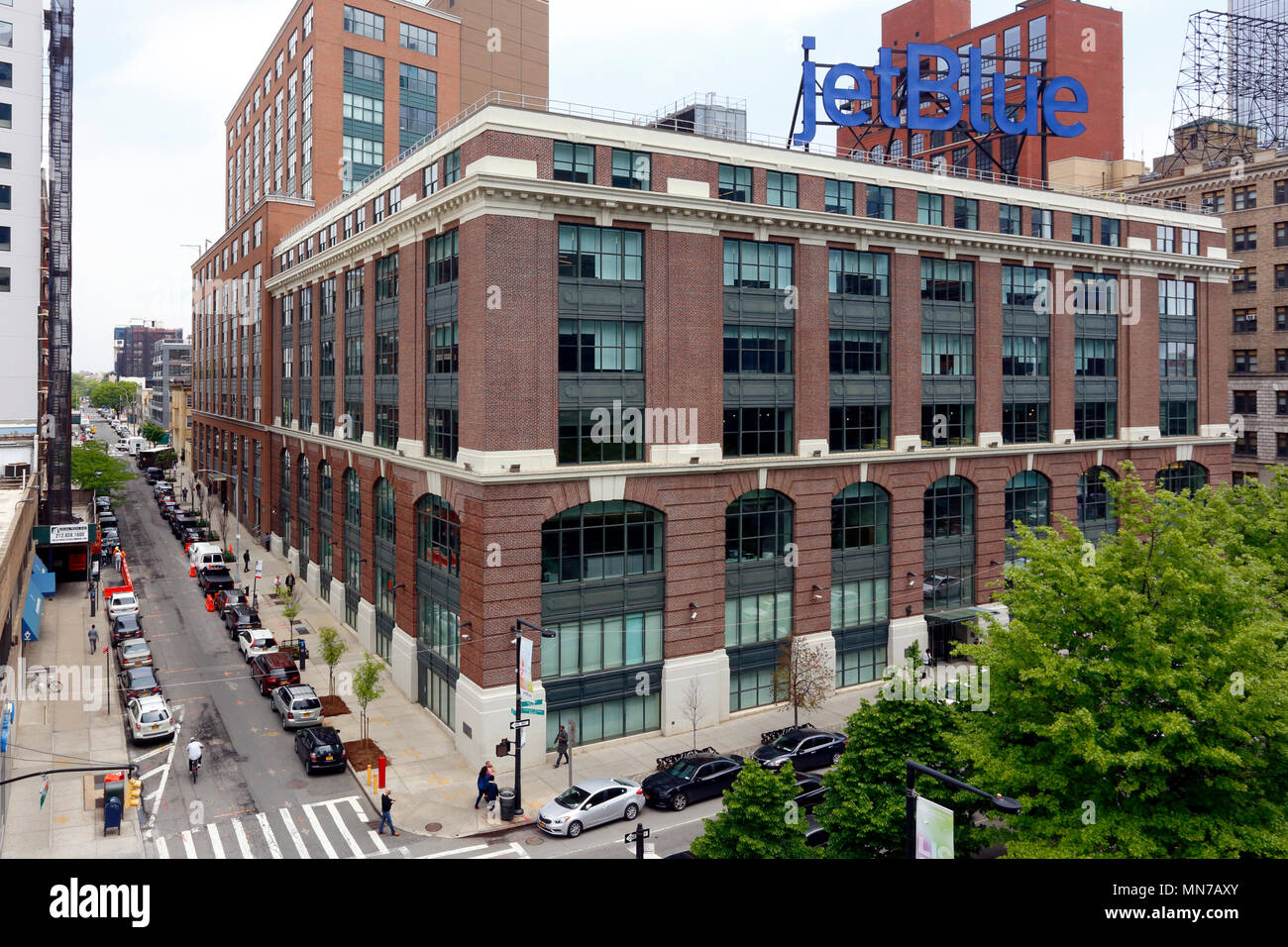 Jet Blue Long Island City Office, 27-01 Queens Plaza N, LIC, NY. exterior. Stock Photo