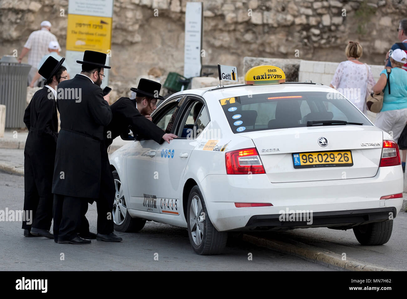 Israel taxi hi-res stock photography and images - Alamy